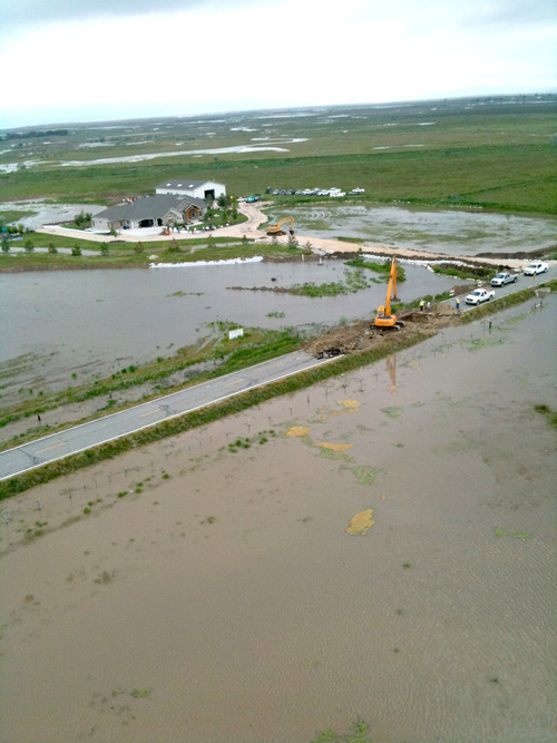 Homeowners brace for Weber River levee flooding The Salt Lake Tribune