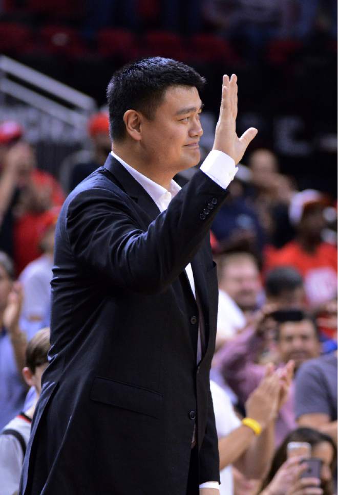 basketball-rockets-rout-shanghai-sharks-despite-jimmer-fredette-s-efforts-the-salt-lake-tribune