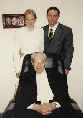 jeffs rulon holm polygamy mormons flds rodney naive amish religion tackles