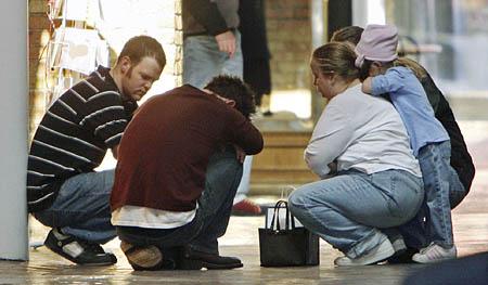 Trolley Square Amid Grief Mall S Filling Up The Salt Lake Tribune