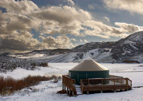 ◆YURT◆ Petit Poiv [YB327_CC] The Pink Pony Yurt #1 - Yurts for Rent in New Cuyama
