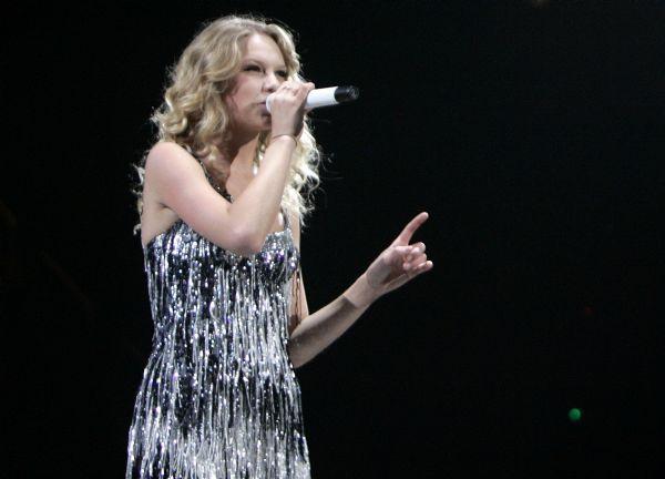 Country music star Taylor Swift sings Tuesday, May 26, 2009 at EnergySolutions Arena. Approximately 14,000 turned out for the sold out show as part of her Fearless Tour. Jim Urquhart/The Salt Lake Tribune; 5/26/09
