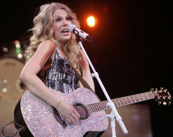 Country music star Taylor Swift sings Tuesday, May 26, 2009 at EnergySolutions Arena. Approximately 14,000 turned out for the sold out show as part of her Fearless Tour. Jim Urquhart/The Salt Lake Tribune; 5/26/09