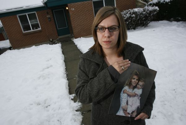 Francisco Kjolseth  |  The Salt Lake Tribune    
Stephanie Cook, 20, last saw her mom in 1994 at age 5. Bobbi Ann Campbell had dropped off her daughter at a friend's house and was planning on picking up her paycheck, going to the bank and going grocery shopping.  She vanished without picking up the check.