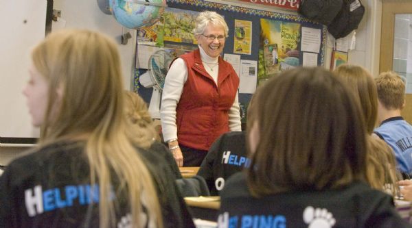 Rep Carol Moss (D Holladay) talks with  sixth grade students in Patti White's class at Morningside Elementary onWednesday, January 13,2010  about the  anti-idiling resolution the class has been working on  encouraging people to shut of their car engines when  they are waiting. photo:Paul Fraughton/ The Salt Lake Tribune