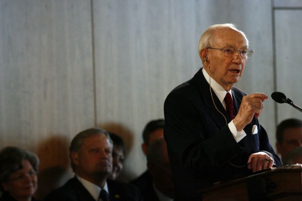 Chris Detrick  |  Tribune file photo
Former LDS Church President Gordon B. Hinckley in 2007.