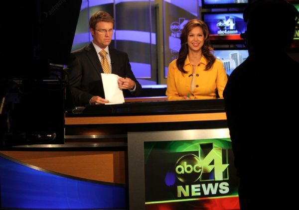 Rick Egan   |  The Salt Lake Tribune
	                                                                                                                                                                                                                                            KTVX anchors, Robert Maxwell  and Karen Carlson at their anchor desk for the 5:00 news show at  KTVX Studios, Monday, August 16, 2010.