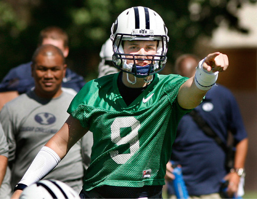 Scott Sommerdorf  l  The Salt Lake Tribune&#xA;BYU QB Jake Heaps call an audible at the line of scrimmage during practice in Provo on Monday, August 9, 2010.
