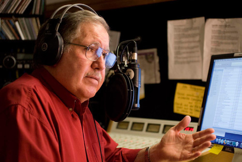 Радио легенды фм. Легенды fm. Георгий зубков журналист. Зубков георгий иванович. Fm логотип.