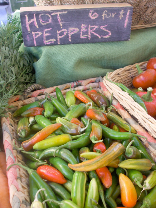 Kathy Stephenson  |  The Salt Lake Tribune&#xA;&#xA;Green chiles from Northern New Mexico farms are abundant this time of year at the Sante Fe farmer's market.&#xA;