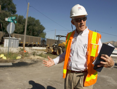 Leah Hogsten  |  The Salt Lake Tribune
Steve Meyer, UTA project manager, discusses the rail line.