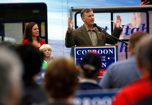 Francisco Kjolseth  |  The Salt Lake Tribune&#xA;Peter Corroon kicks off his 29-county bus tour, sort of his last push to the election with a rally in Salt Lake City alongside his wife Amy and son James, 7, at the corner of 200 East, 2100 South on Saturday, Oct. 23, 2010.&#xA;Salt Lake City, Oct. 23, 2010.