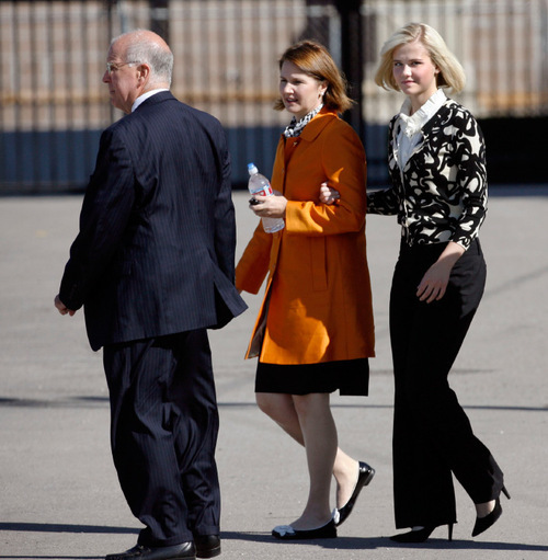 Steve Grifffin  |  The Salt Lake Tribune
 Elizabeth Smart, right, leaves the Federal Courthouse on the arm of her mother, Lois Smart, in Salt Lake City on Thursday, Oct. 1, 2009.  Smart testified for the first time about her 2002 abduction and nine months of captivity at the hands of Brian David Mitchell, in a larger hearing on whether Mitchell was mentally competent to stand trial in her kidnapping.