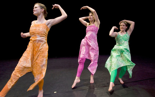 Jim Urquhart  |  The Salt Lake Tribune


Dancers from left, Sahara Hayes, Phoebe Romney and Laurel Andedrson during a Children's Dance Theatre rehearsal.