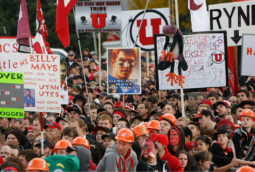 Scott Sommerdorf  l  The Salt Lake Tribune&#xA;Utah fans and their signs - some made fun of TCU QB Andy Dalton's red hair. The ESPN College Gameday program did its broadcast at the University of Utah prior to the TCU at Utah game, Saturday, 11/6/2010.