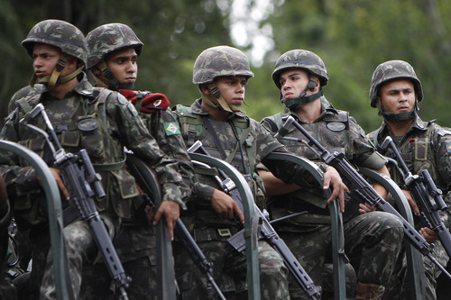 Rio military, police surround, search gang turf - The Salt Lake Tribune