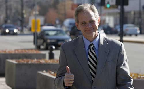 Francisco Kjolseth  |  The Salt Lake Tribune    

Ed Smart, father of Elizabeth Smart, gives the thumbs up as he leaves Federal Court where Wanda Eileen Barzee, pleaded guilty on Monday Nov. 17, 2009 for the 2002 abduction of Elizabeth Smart. The 64-year-old wife of street preacher Brian David Mitchell stood before U.S. District Judge Dale Kimball and agreed to serve 15 years in prison. Barzee also agreed to plead guilty in state court and testify against her husband, a self-proclaimed prophet who allegedly wanted Smart as a plural wife.
