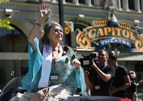 Scott Sommerdorf  |  The Salt Lake Tribune
This year's Utah Pride Parade grand marshal comedienne Roseanne Barr, Sunday, June 5, 2011.