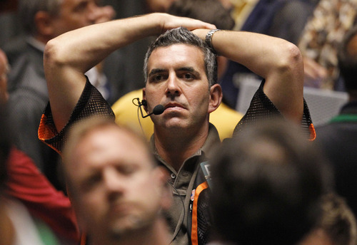 Dow Down 634 Other Indexes Off Sharply In Sell Off The Salt Lake Tribune