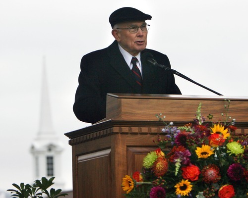 Steve Griffin  |  The Salt Lake Tribune


Elder Dallin H. Oaks, Quorum of the Twelve Apostles, presides during groundbreaking ceremony for the Payson Temple on Oct. 8, 2011.