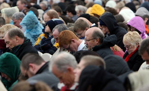 Steve Griffin  |  The Salt Lake Tribune


Thousands of LDS faithful bow their heads as Elder Dallin H. Oaks, Quorum of the Twelve Apostles, gives the dedicatory prayer during groundbreaking ceremony for the Payson Temple in Payson, Utah Saturday, October 8, 2011.