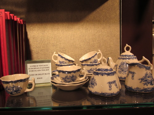 Daisy Blake | The Salt Lake Tribune

Fifteen-piece vintage European pattern porcelain tea set in delft blue or rose ($38) from Tabula Rasa.