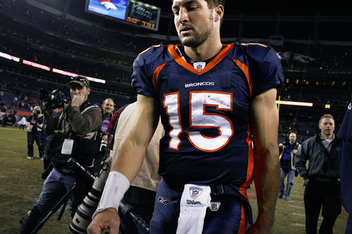 Tim Tebow For The Win! T-Shirts | LookHUMAN