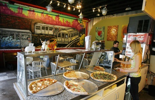 Tribune file photo
Este Pizzeria in Sugar House (and its downtown Salt Lake City location on 200 South) is open until midnight on Friday and Saturday.