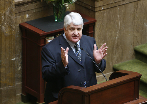 Scott Sommerdorf  |  The Salt Lake Tribune             
Congressman Rob Bishop, R-Utah, addresses the Utah House of Representatives on Thursday. He encouraged lawmakers to continue their efforts on legislation that would attempt to take state control of federal lands.
