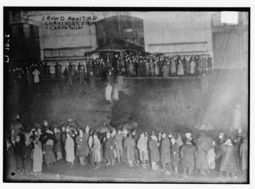 Library of Congress photo

A crowd awaits the arrival of Titanic survivors aboard the Carpathia at the Port of New York.