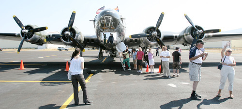 Steve Griffin | The Salt Lake Tribune


 People get tours of the WWII B-17G bomber, 