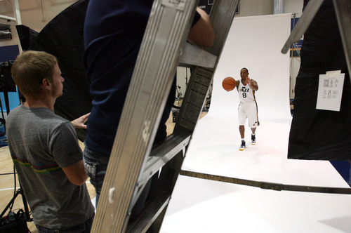 Steve Griffin | The Salt Lake Tribune


New Jazz guard Randy Foye throws a pass as he is photographed during Jazz media day in Salt Lake City on Oct. 1, 2012.