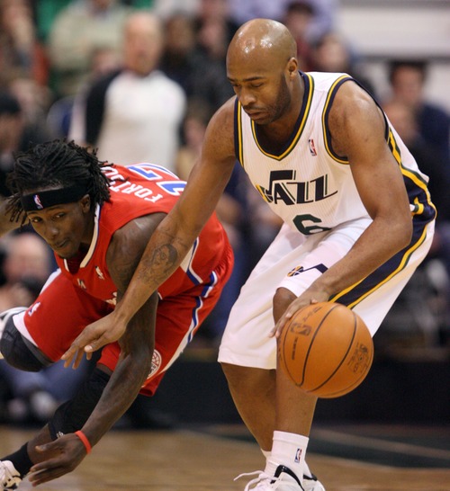 Steve Griffin  |  The Salt Lake Tribune


Utah's Jamaal Tinsley keeps the ball away from Courtney Fortson during second half action of the Utah Jazz versus Los Angeles Clippers game at EnergySolutions Arean in Salt Lake City, Utah  Tuesday, January 17, 2012.