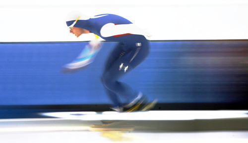 Steve Griffin | The Salt Lake Tribune


Alex Hopp powers his way around a turn during the men's 10,000 meter race at the U.S. Long-Track Speedskating Championships at the Olympic Oval in Kearns, Utah Monday December 31, 2012.