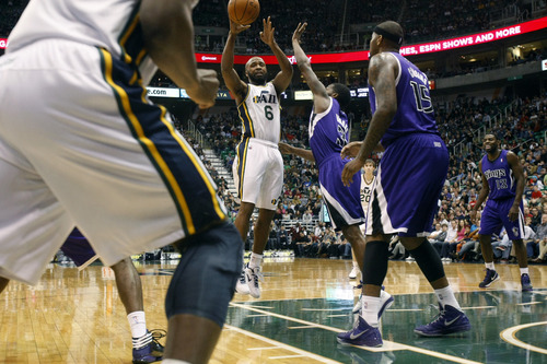 Chris Detrick  |  The Salt Lake Tribune
Utah Jazz point guard Jamaal Tinsley (6) passes around Sacramento Kings point guard Aaron Brooks (3) during the first half of the game at EnergySolutions Arena Friday November 23, 2012.  The Kings are winning the game 34-31.