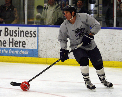 Luc Robitaille Hosts Inaugural LA Hockey Game for Charity