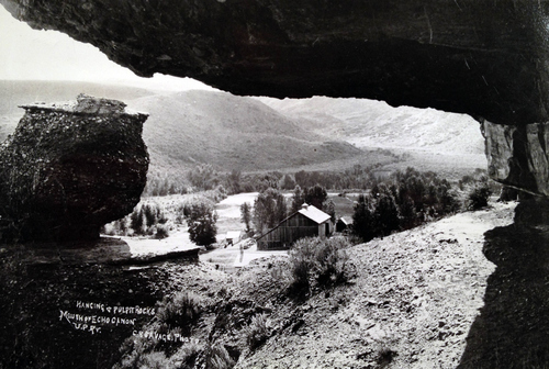 (Salt Lake Tribune Archives)

Hanging Rock in Echo Canyon