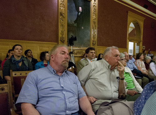 Steve Griffin | The Salt Lake Tribune


The public listens to members of the Salt Lake City Council as they discuss the Sugar House Streetcar's potential routes during the council's formal meeting in Salt Lake City, Utah Tuesday May 7, 2013.