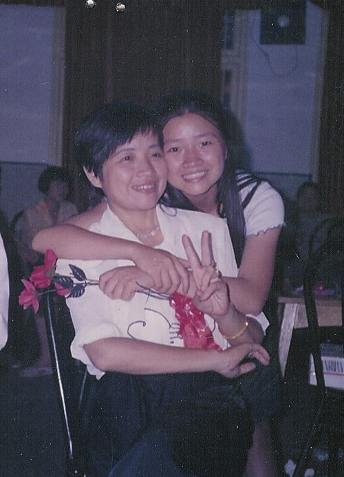 At 14, Amy Hu Sunderland visited her mother, Janice Hu, in Miluo, China before her mother got very sick. Courtesy image