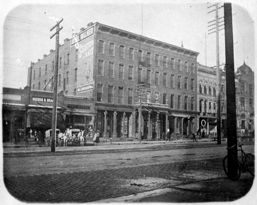 Salt Lake Tribune archive

The Walker Hotel located at Main St. just below 2nd South in Salt Lake City.
