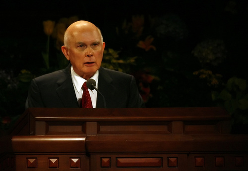 Salt Lake City, UT--4/1/07--9:35:53 AM--
Dallin H. Oaks, Quorum of the Twelve Apostles, delivers his speech  during the LDS semiannual general conference Sunday morning.

*********
LDS Sunday Conference

 Chris Detrick/Salt Lake Tribune
File #_1CD9354



`