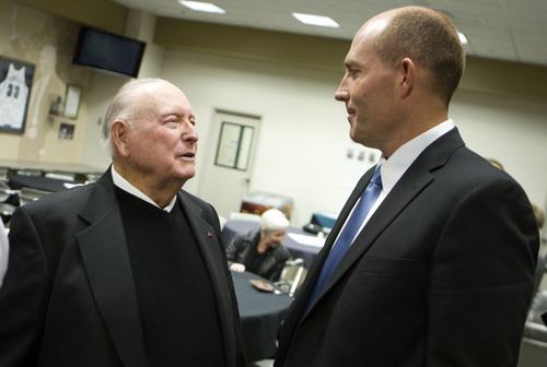 Keith Johnson | The Salt Lake Tribune
 
Former professional golfer Billy Casper, left, talks to former BYU football player Chad Lewis prior to Casper being inducted into the Utah Sports Hall of Fame, October 15, 2013 in Salt Lake City. Lewis' wife Michelle Fellows Lewis, a former BYU volleyball player, is also being inducted this year along with former University of Utah and Weber State University football coach Ron McBride, former Utah football player Marv Fleming, former BYU quarterback Jim McMahon and Billy Casper.