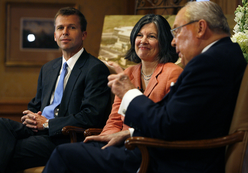 Scott Sommerdorf   |  The Salt Lake Tribune
David Huntsman, left, and Dr. Mary Beckerle, PhD, CEO and director of HCI, listen as Mr. Jon M. Huntsman Sr. announced a new donation and initiative to expand the Huntsman Cancer Institute, at the Grand America Hotel, Friday, November 1, 2013.