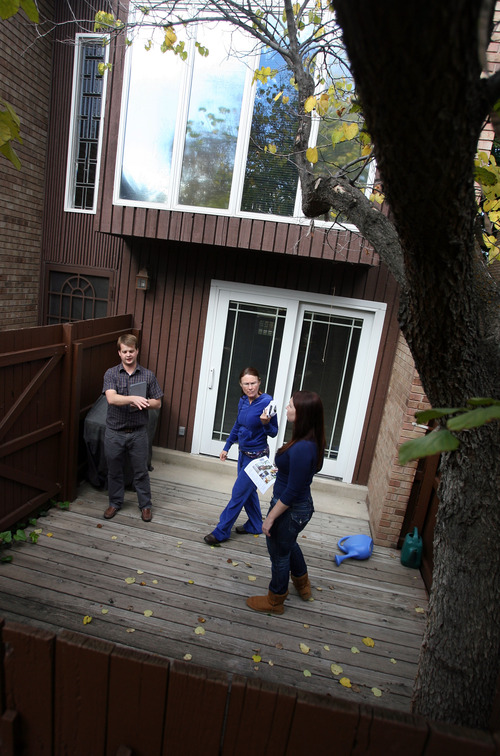 Steve Griffin | The Salt Lake Tribune


Adam Kirkham, of Kirkham Real Estate, left, shows a town home to Gay Meyers, center, and her daughter Madison Meyers in Salt Lake City, Utah Monday October 15, 2012.