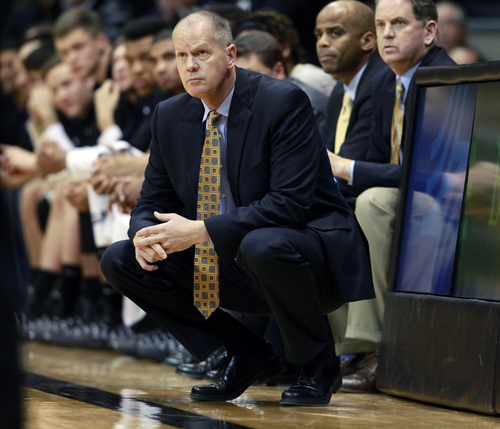 Colorado head coach Tad Boyle looks on against Oregon in the first half of an NCAA college basketball game, Sunday, Jan. 5, 2014, in Boulder, Colo. (AP Photo/David Zalubowski)
