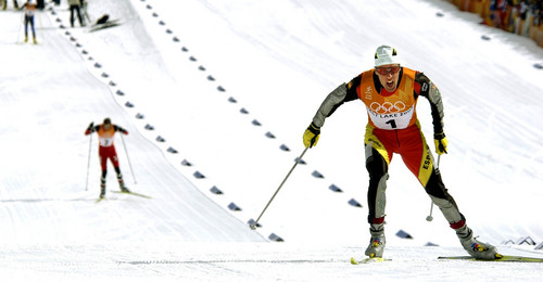Paul Fraughton  |  Tribune file photo
Johann Muehlegg of Spain gets off to an early lead in the 10K Free Pursuit on Thursday, Feb. 14, 2002.