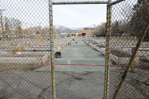 Steve Griffin  |  The Salt Lake Tribune


Salt Lake City is considering selling off this open space on Sugarmont Avenue just east of 900 East on the south side of the street. The 2.85 acres in question used to be tennis courts and are now a community garden, a parking lot and the Boys And Girls Club building. Mayor Ralph Becker thinks the site, facing the Sugar House Streetcar line, is perfect for high density housing and retail space in Salt Lake City, Utah Friday, February 21, 2014.