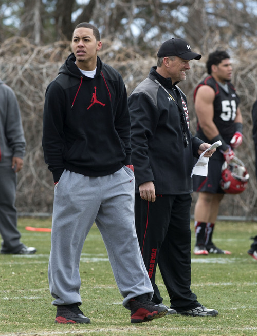 Steve Griffin  |  The Salt Lake Tribune


Kendal Thompson, a junior quarterback transfer from Oklahoma, watches from the field during spring practice on the University of Utah campus in Salt Lake City, Utah Tuesday, March 18, 2014.