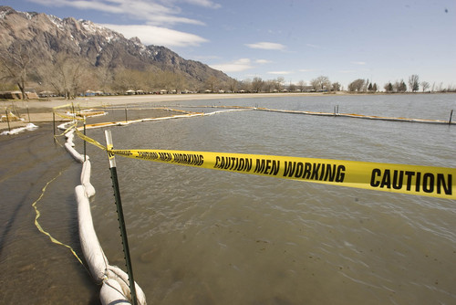 Paul Fraughton  |   Salt Lake Tribune
Oil booms along the shore line at Willard Bay State Park.
 Wednesday, April 10, 2013
