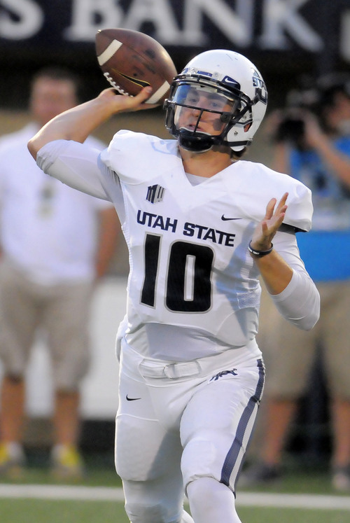 Utah State football Keeton still sidelined, Garretson will start The